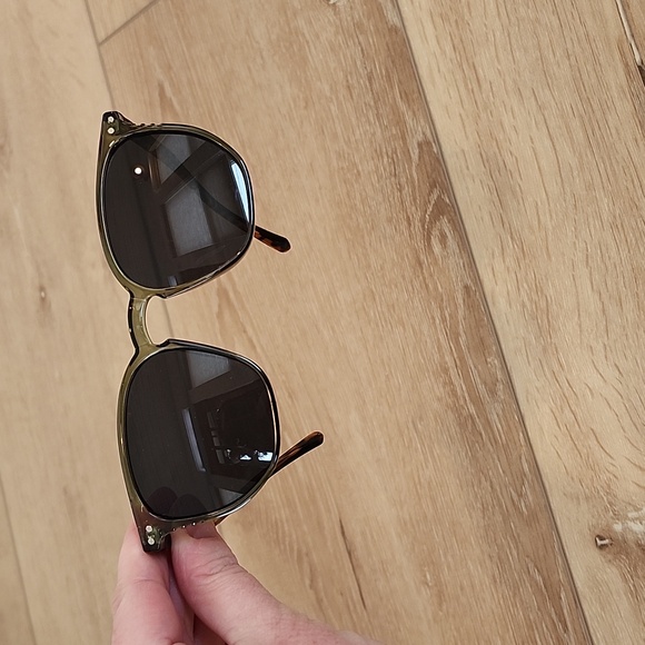 Shein sunglasses, womens - Picture 2 of 4